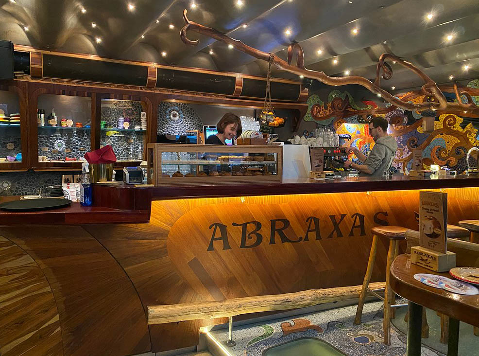 Space Cake Abraxas Coffeeshop