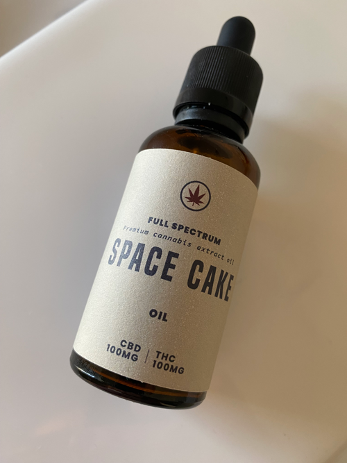 Review Oil Space Cake THC & CBD